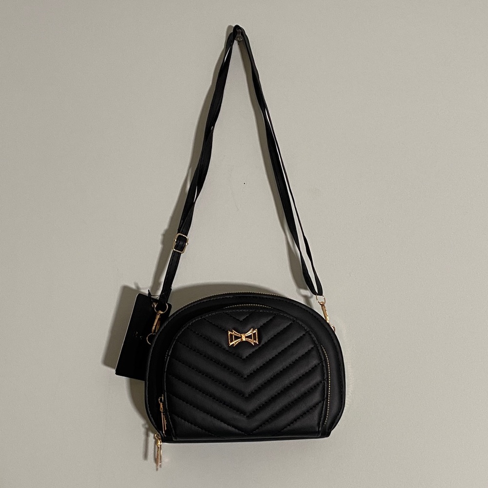 Black Purse New with bow emblem
